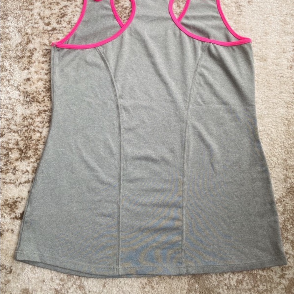 Tank top bundle - Picture 3 of 7